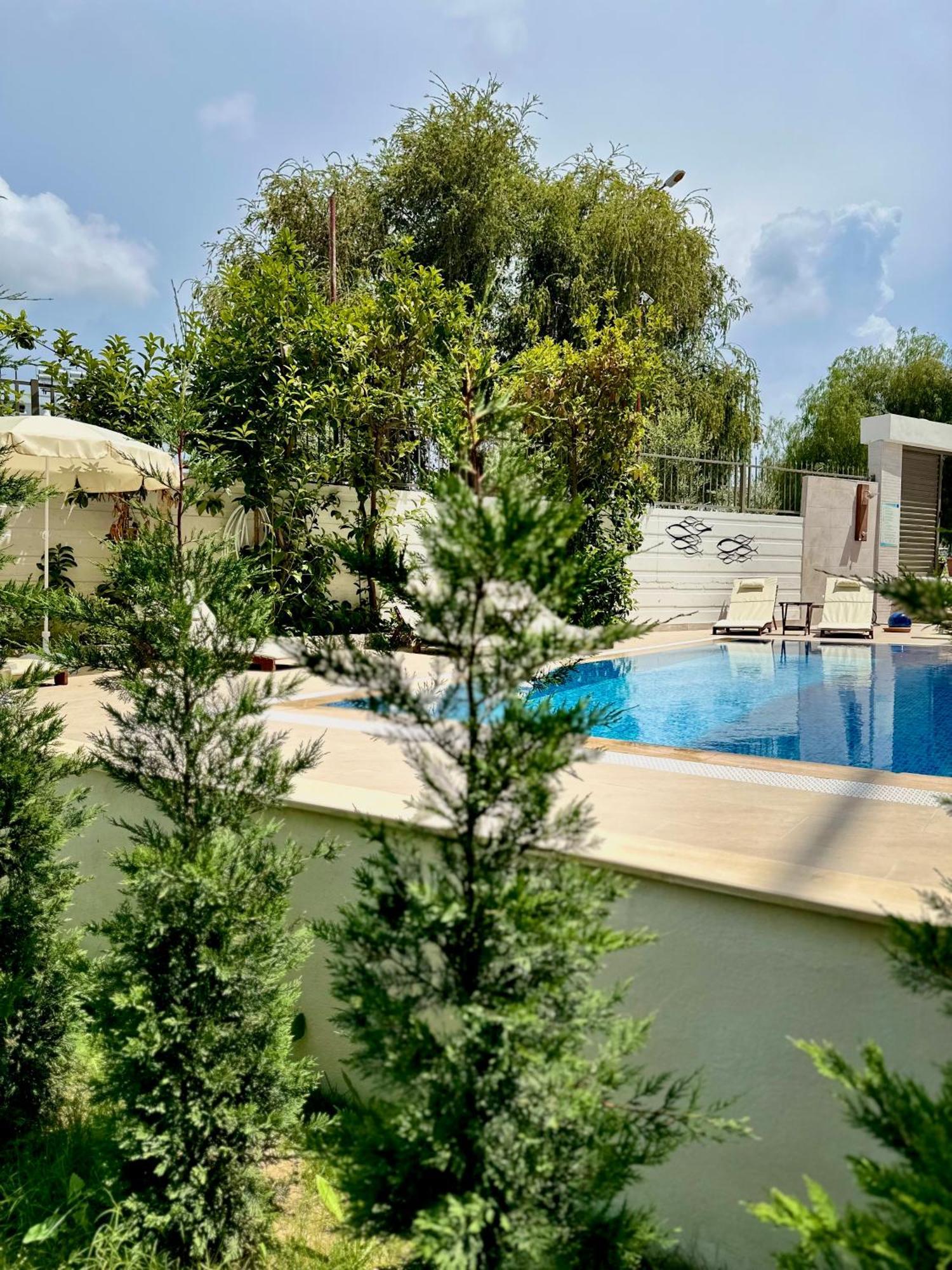 Oregano Suites Side Exteriér fotografie
