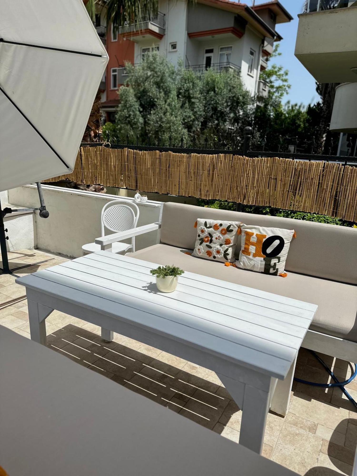 Oregano Suites Side Exteriér fotografie