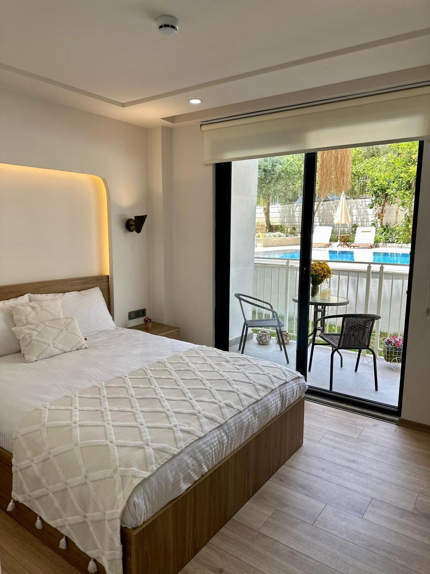 Oregano Suites Side Exteriér fotografie